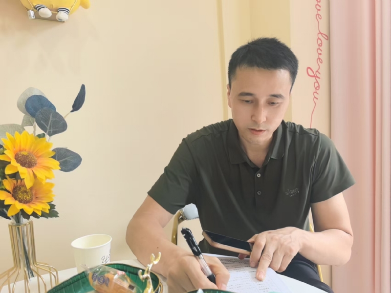 笑看一切的第二张照片--常德闪婚服务中心
